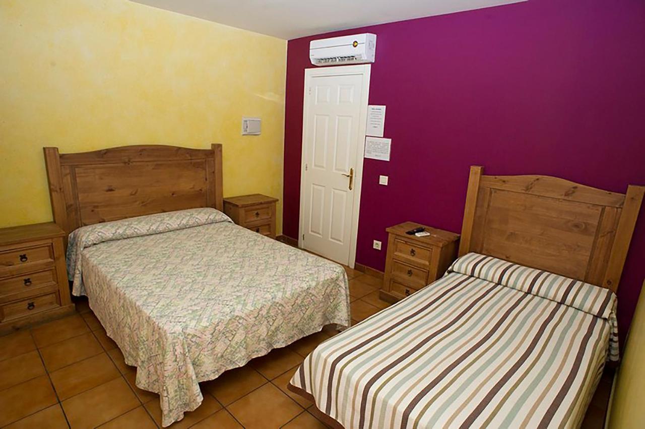 Hostal Velarde Талавера-де-ла-Рейна Екстер'єр фото
